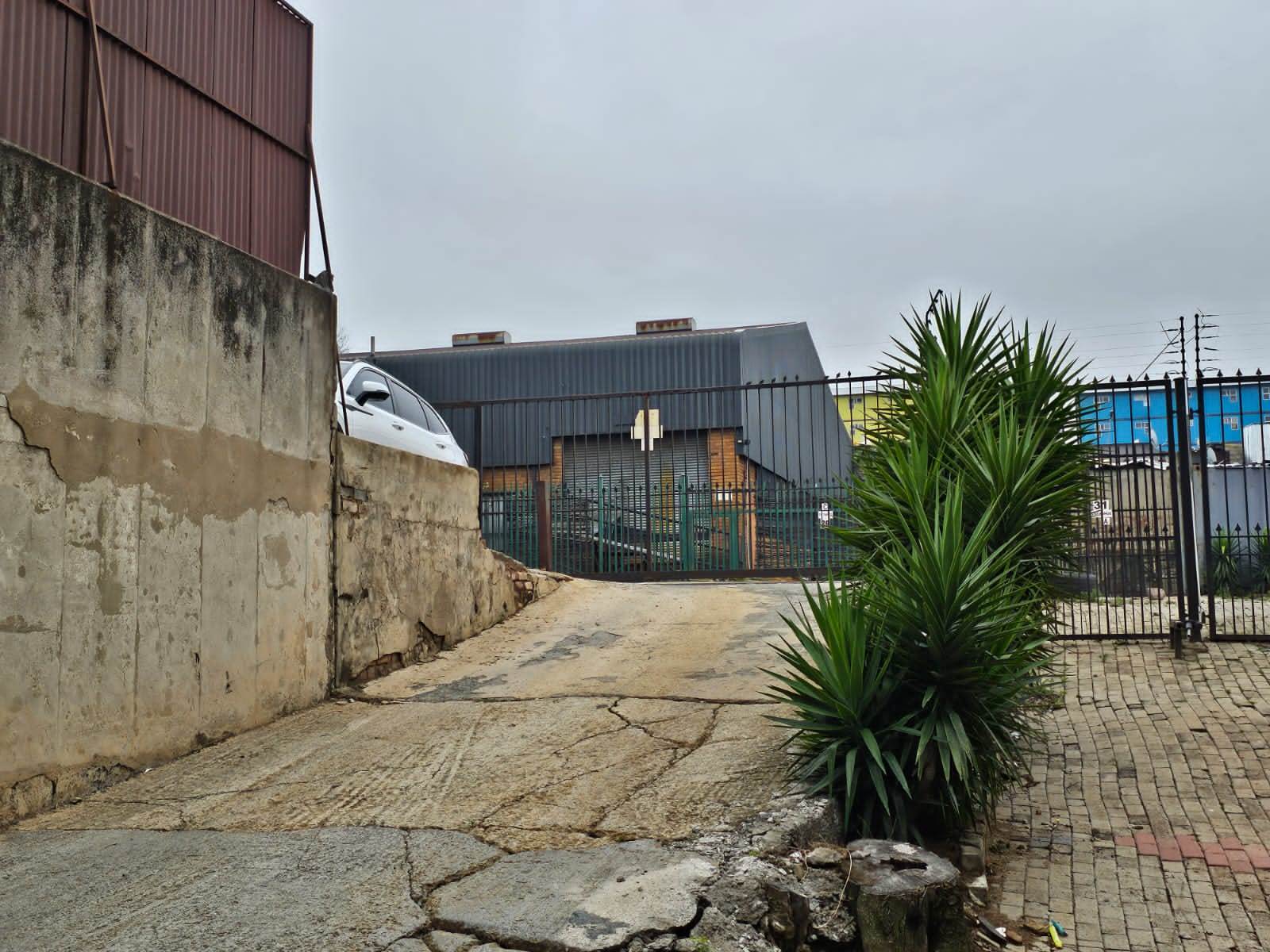 1300  m² Industrial space in Marlboro photo number 15