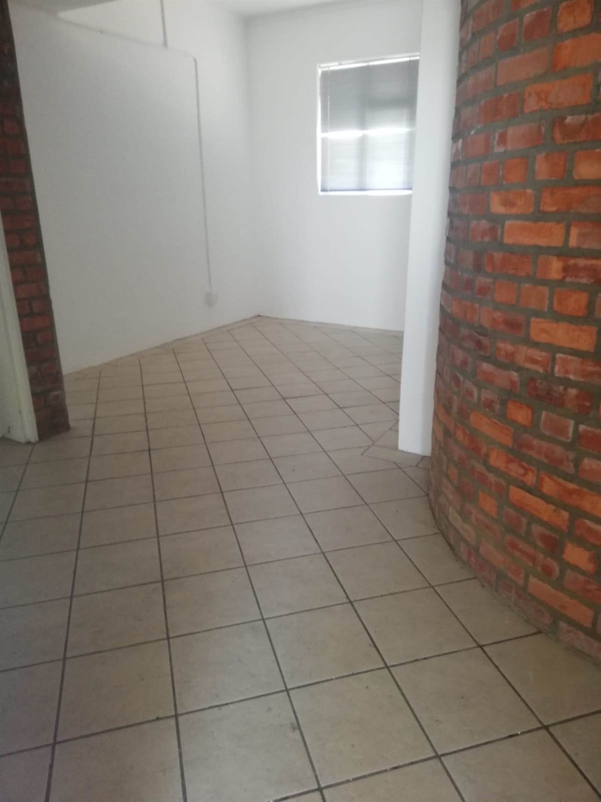 59  m² Office Space in Maitland photo number 2