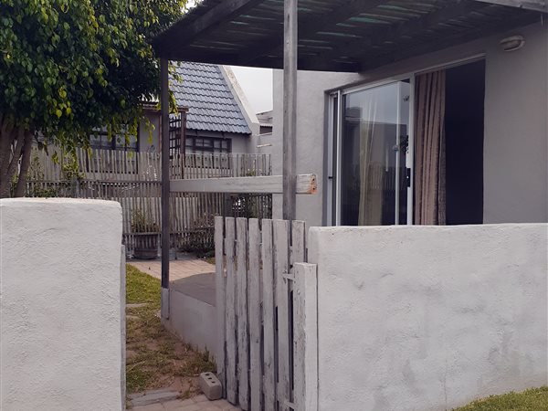 1 Bed House in Long Acres