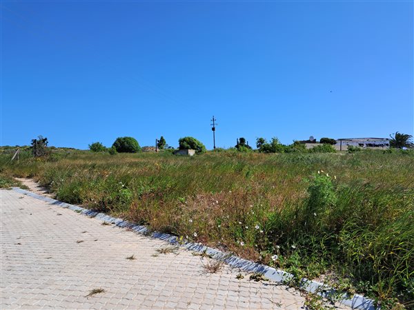 476 m² Land