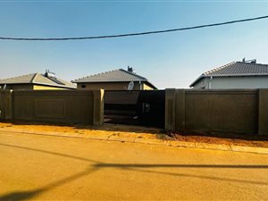 2 Bed House in Lehae