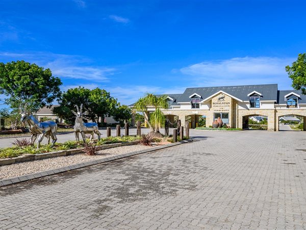 1 455 m² Land