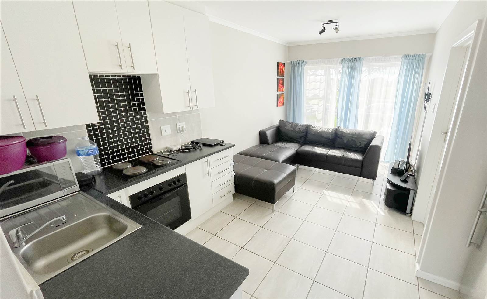 2 Bed Townhouse in Walmer Heights photo number 1
