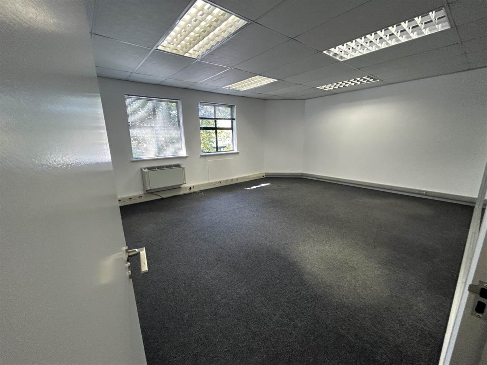 330  m² Office Space in Kenilworth photo number 12