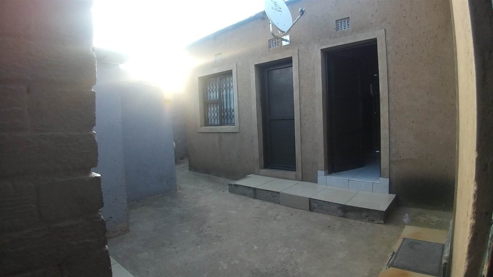 2 Bed House in Zola photo number 6