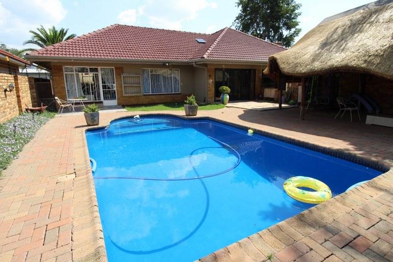 3 Bed House in Potchefstroom Central photo number 23