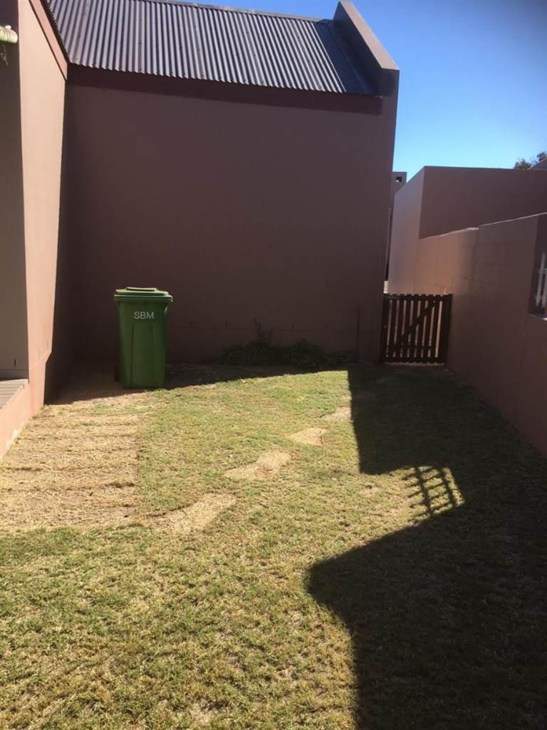 2 Bed Townhouse in Saldanha photo number 15