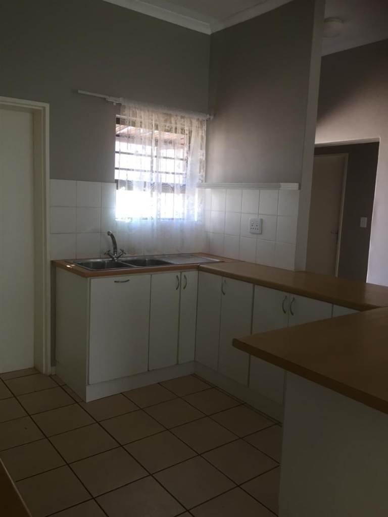 2 Bed Townhouse in Saldanha photo number 4