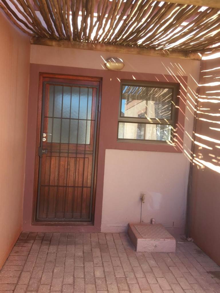 2 Bed Townhouse in Saldanha photo number 6