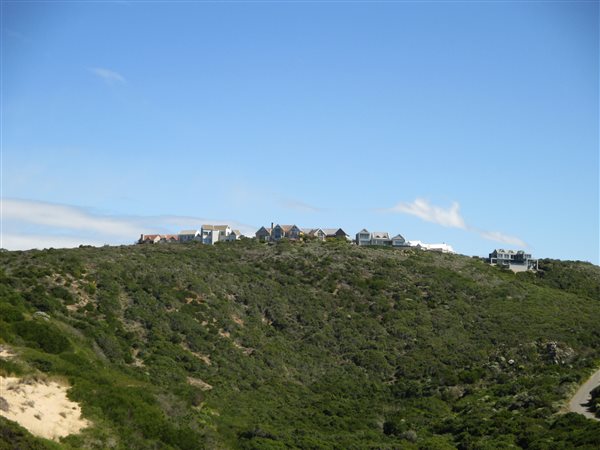 3 370 m² Land