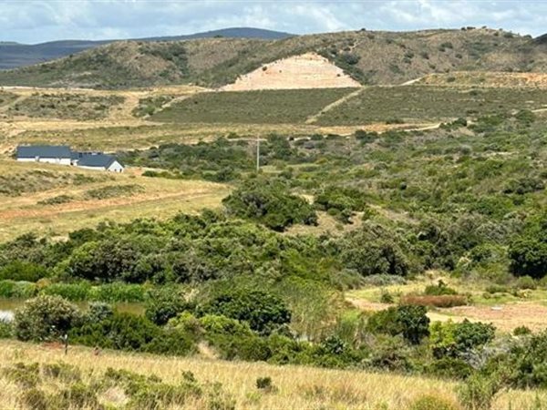 1500 m² Land available in Mossel Bay Central