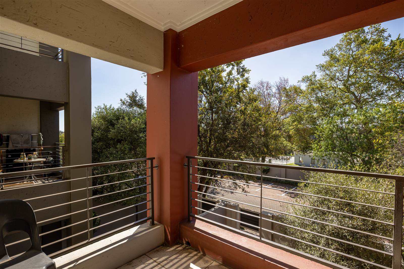 1 Bed Apartment in Lonehill photo number 10