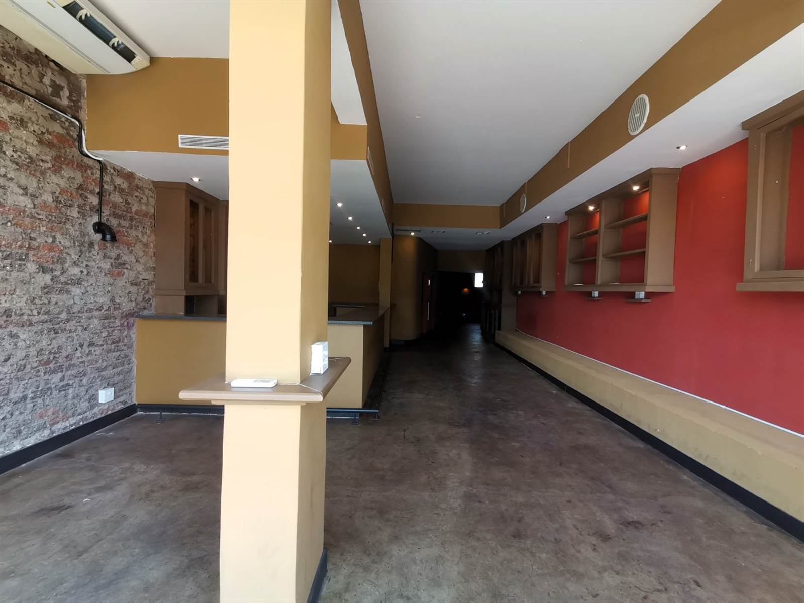 185  m² Office Space in Greenside photo number 9