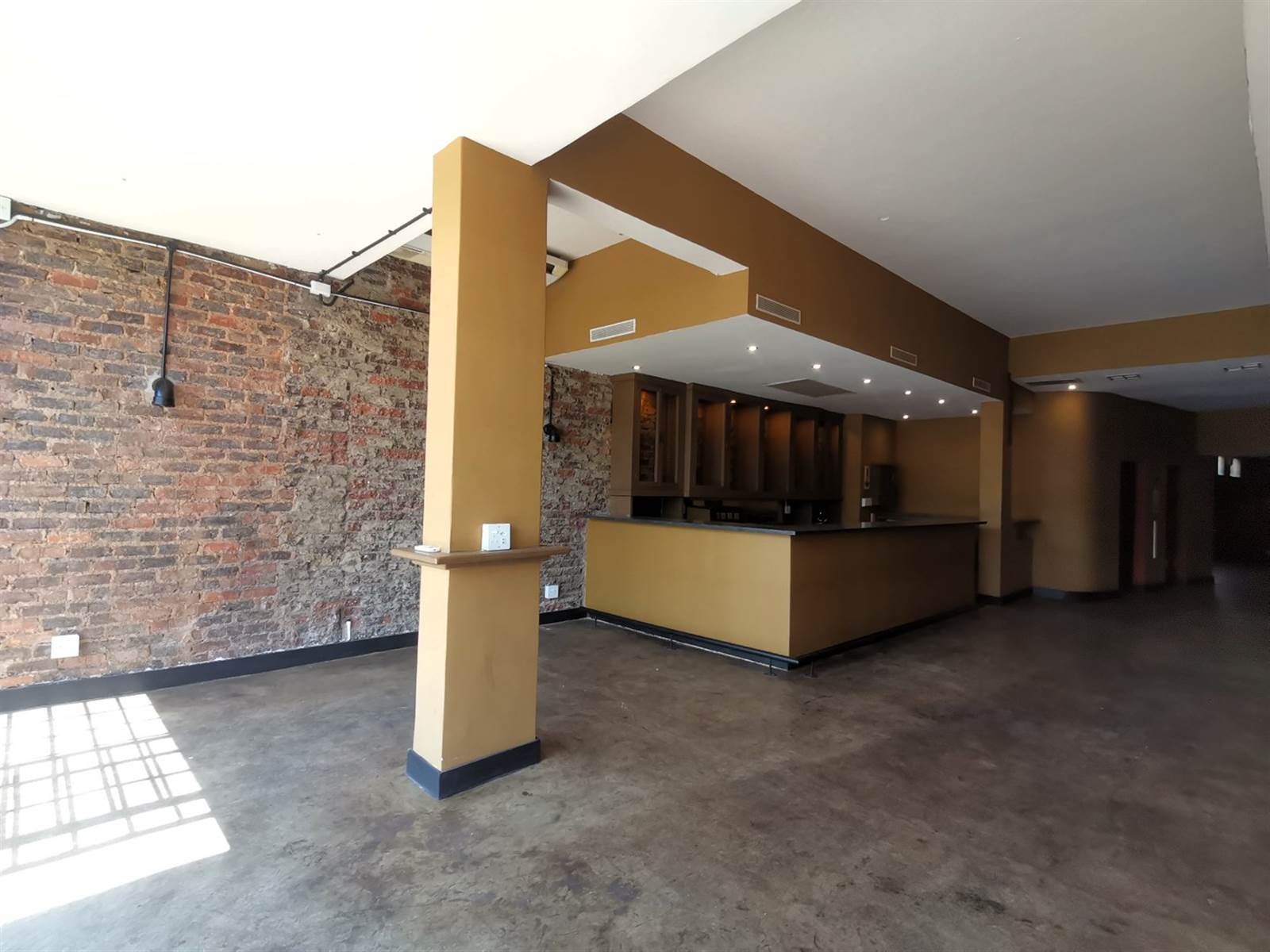 185  m² Office Space in Greenside photo number 12