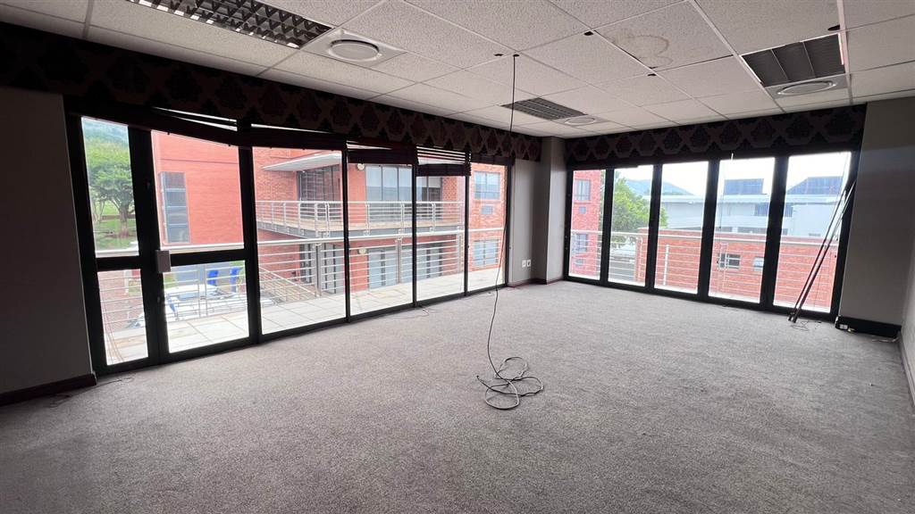 181  m² Commercial space in Allens Nek photo number 11