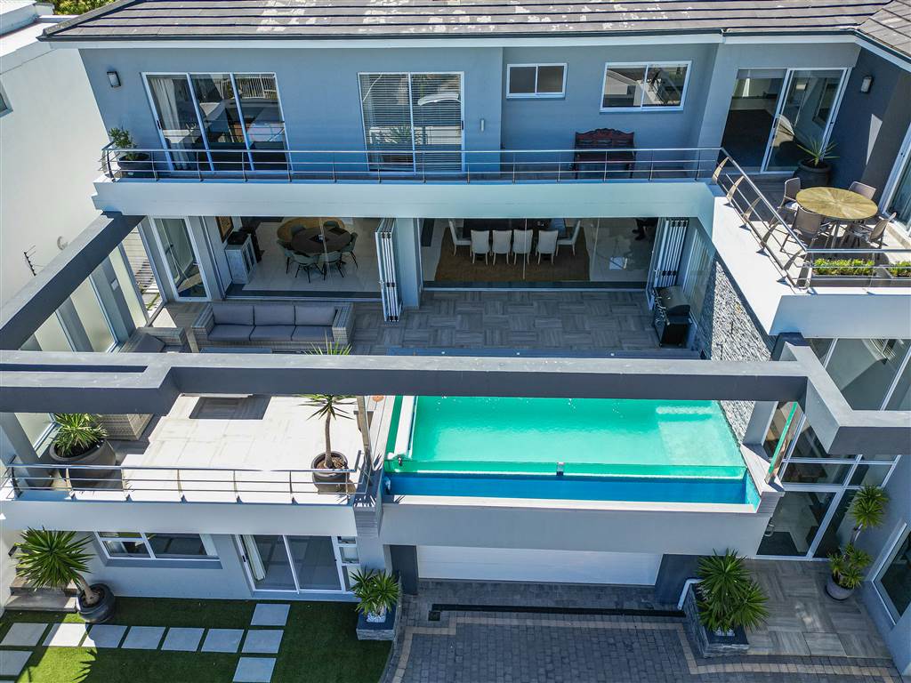 4 Bed House to rent in Tableview RR4044914 Private Property