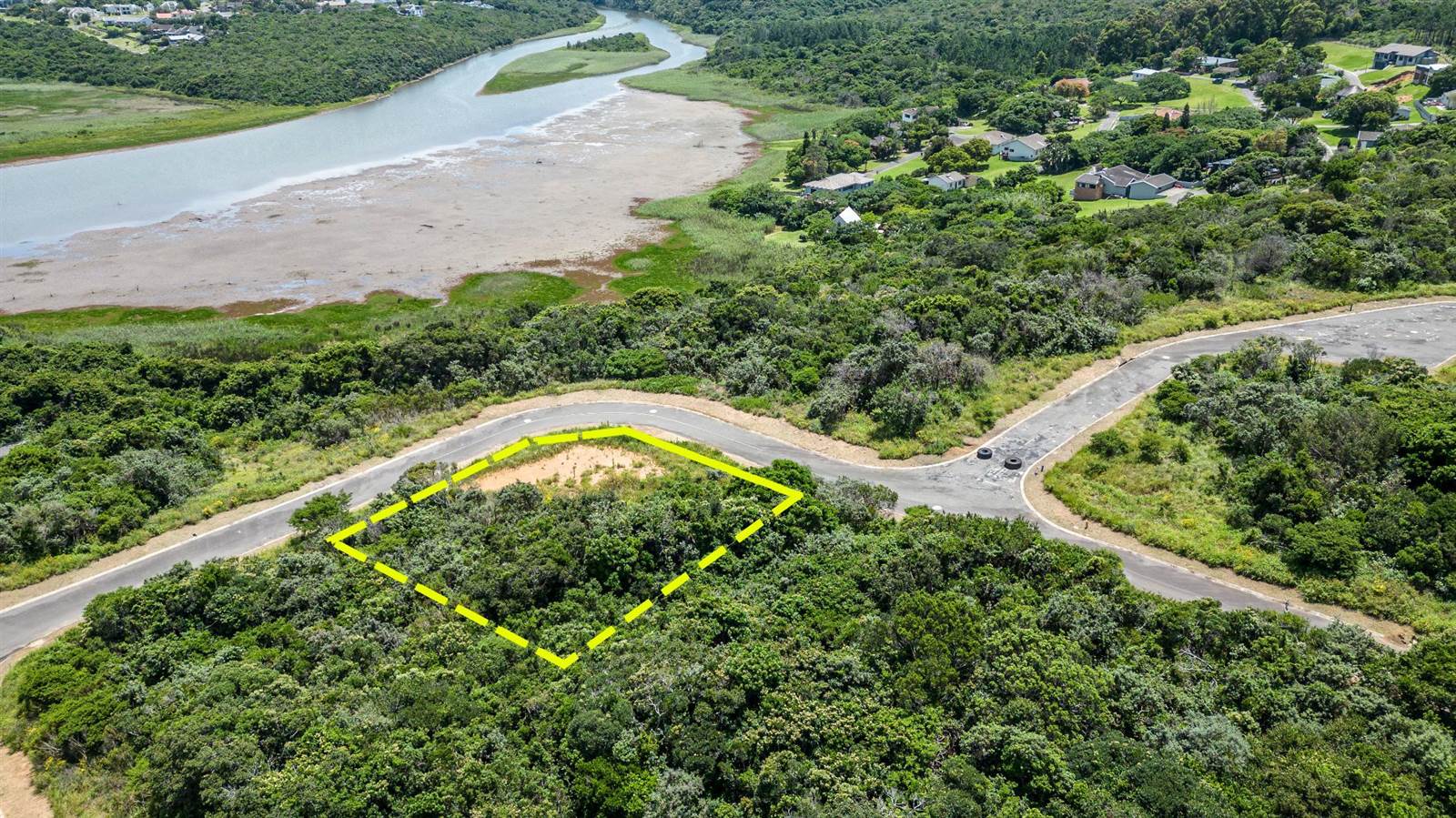 519 m² Land available in Beacon Bay photo number 6