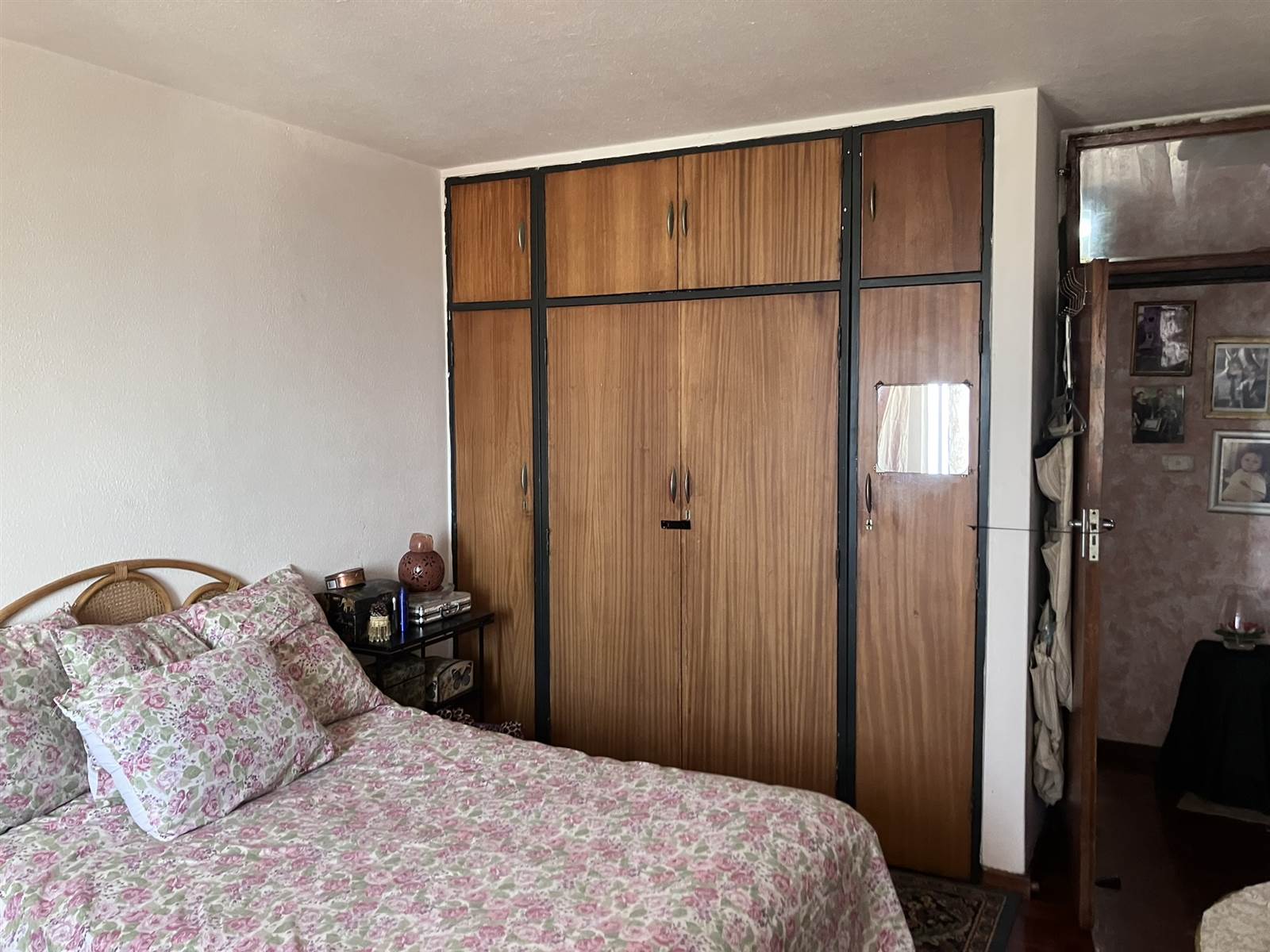 1 Bed Apartment in Amanzimtoti photo number 12