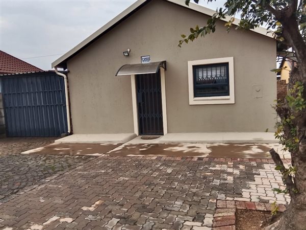2 Bedroom House 2 Bedroom House