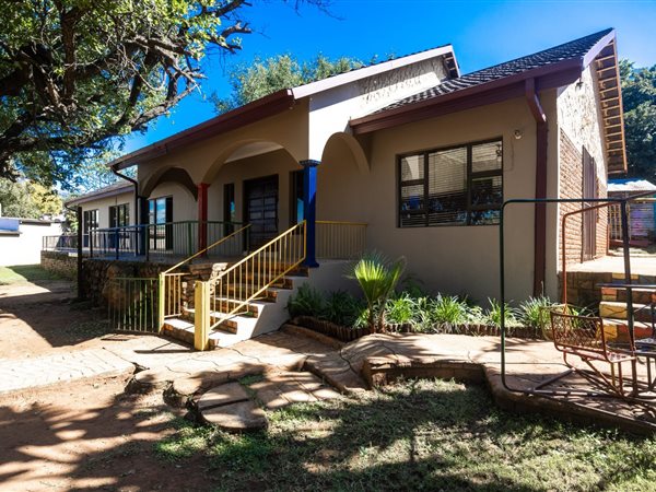 4 Bedroom House 4 Bedroom House