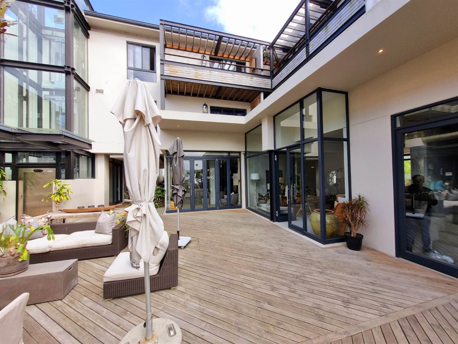 1 Bed Apartment in Knysna Central photo number 15