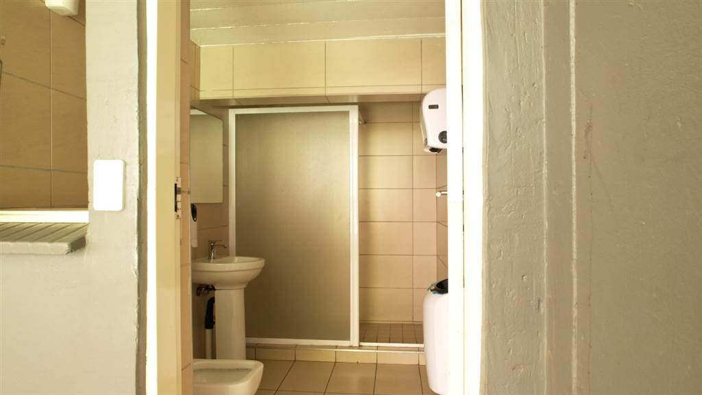 1500  m² Commercial space in Braamfontein photo number 13
