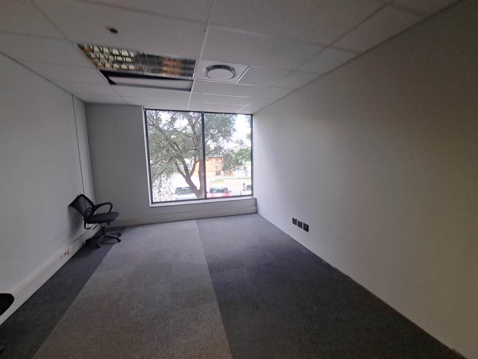 587  m² Office Space in Centurion CBD photo number 14