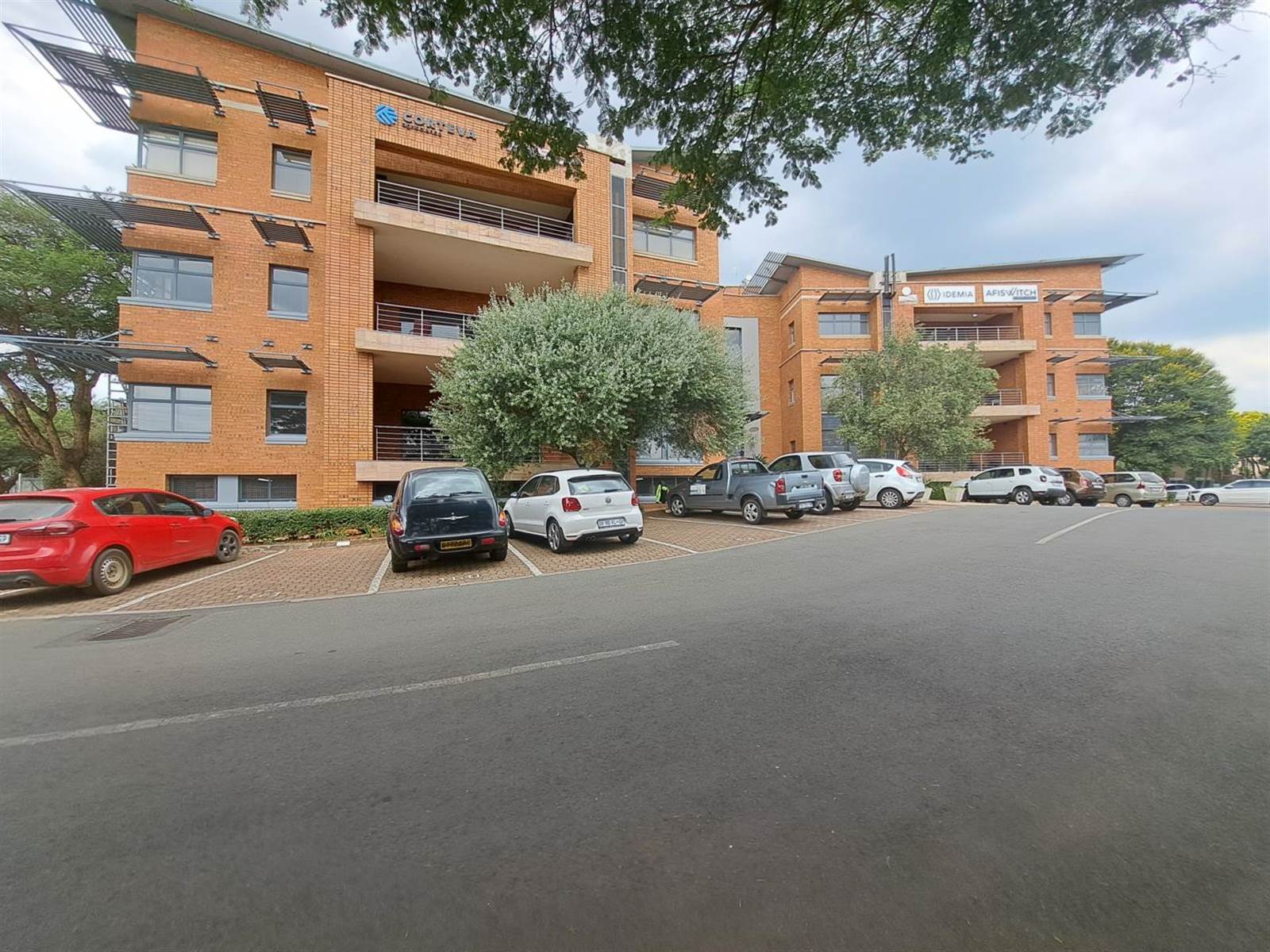 587  m² Office Space in Centurion CBD photo number 17
