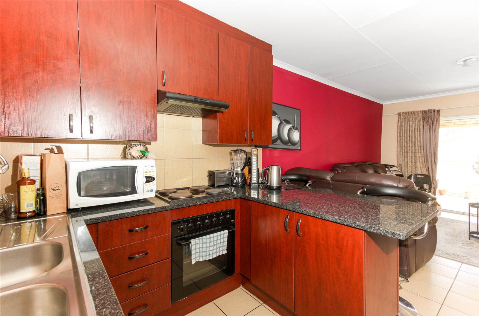 3 Bed Townhouse in Terenure photo number 3