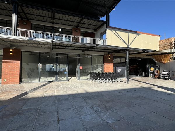 253  m² Retail Space