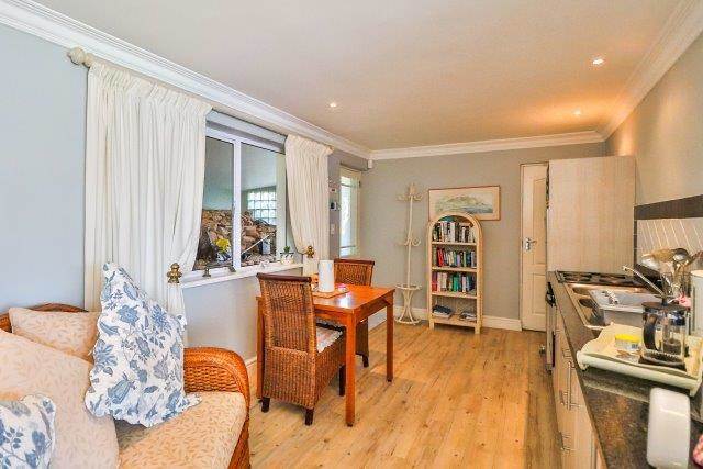 1 Bed Apartment in Fish Hoek photo number 4