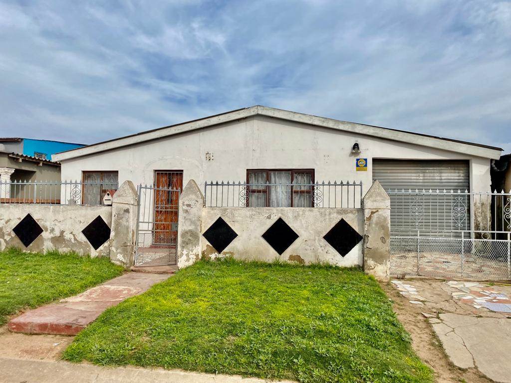 3 Bed House in Zwide photo number 3