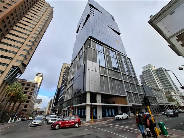 704 m² Commercial space 704 m² Commercial space
