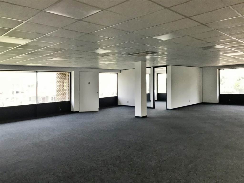 224  m² Office Space in Bedfordview photo number 4