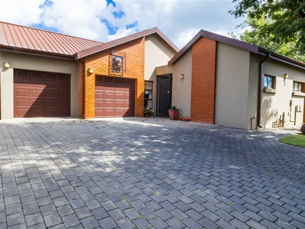 3 Bedroom House 3 Bedroom House