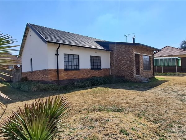 3 Bedroom House 3 Bedroom House