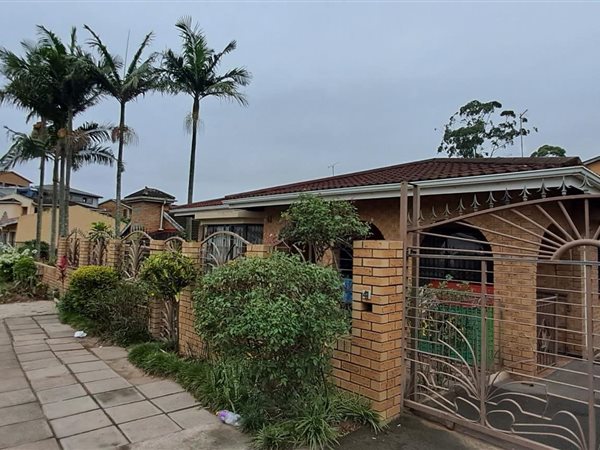 3 Bed House in Westcliff