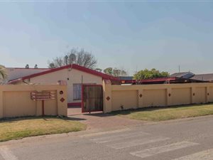 3 Bed House in Kempton Park West