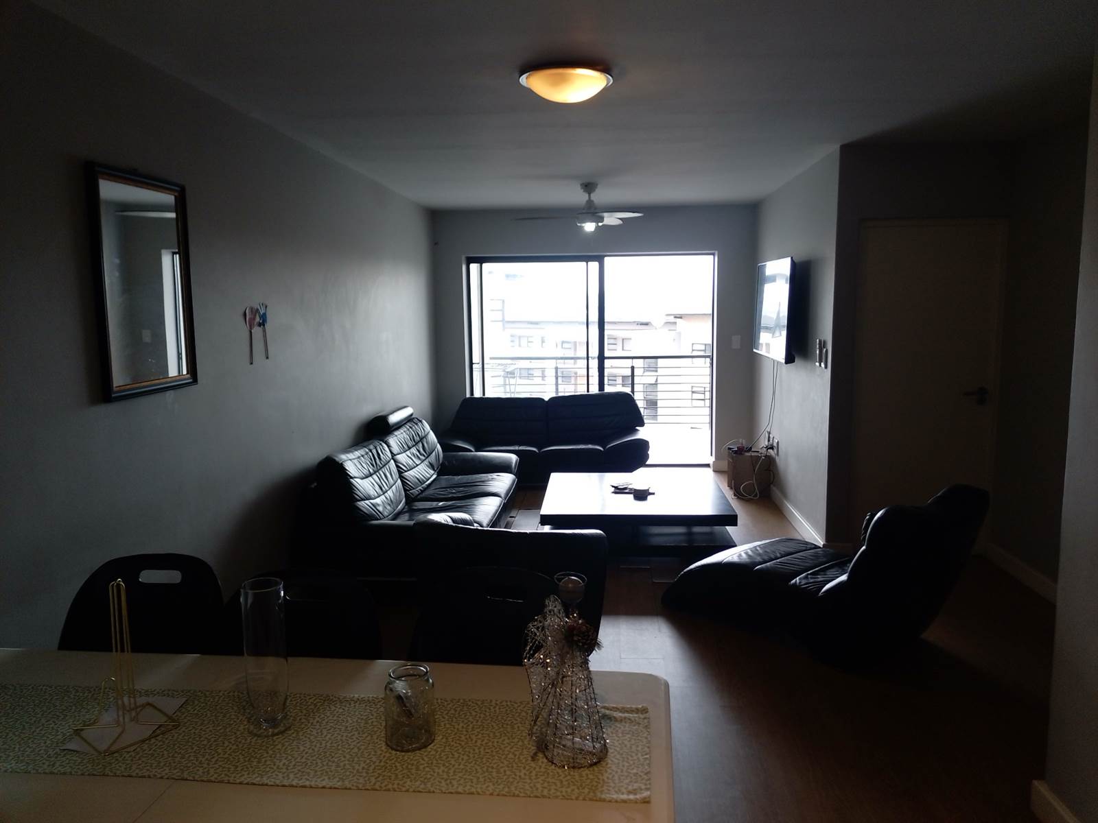 2 Bed Apartment in Athlone Park photo number 2