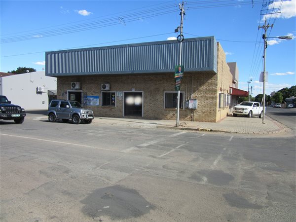 600 m² Commercial space 600 m² Commercial space
