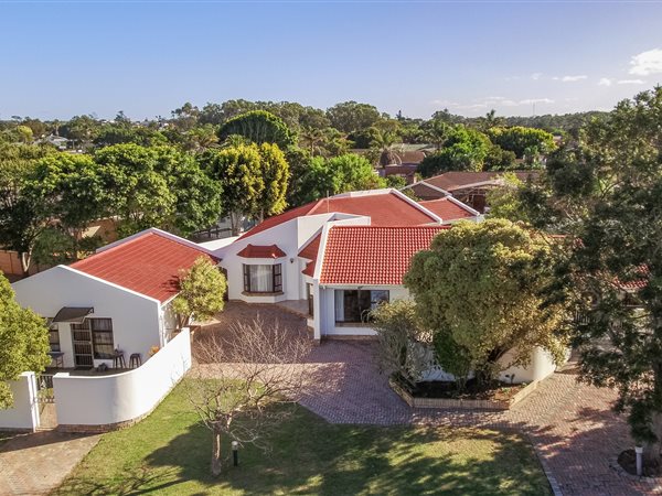 4 Bedroom House 4 Bedroom House