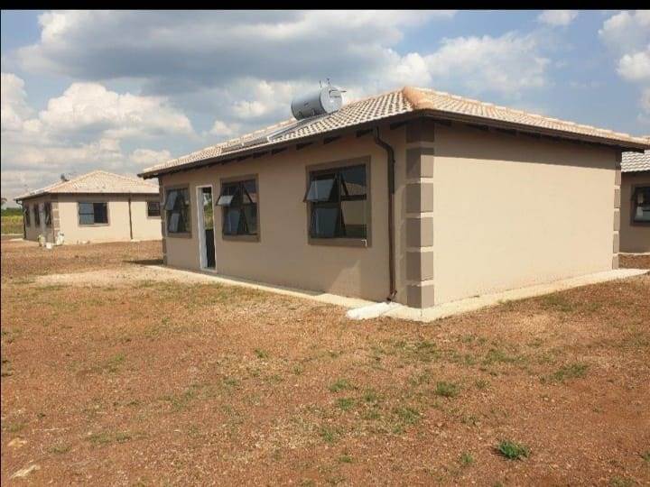 3 Bed House in Vosloorus South photo number 7