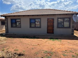 3 Bed House in Vosloorus