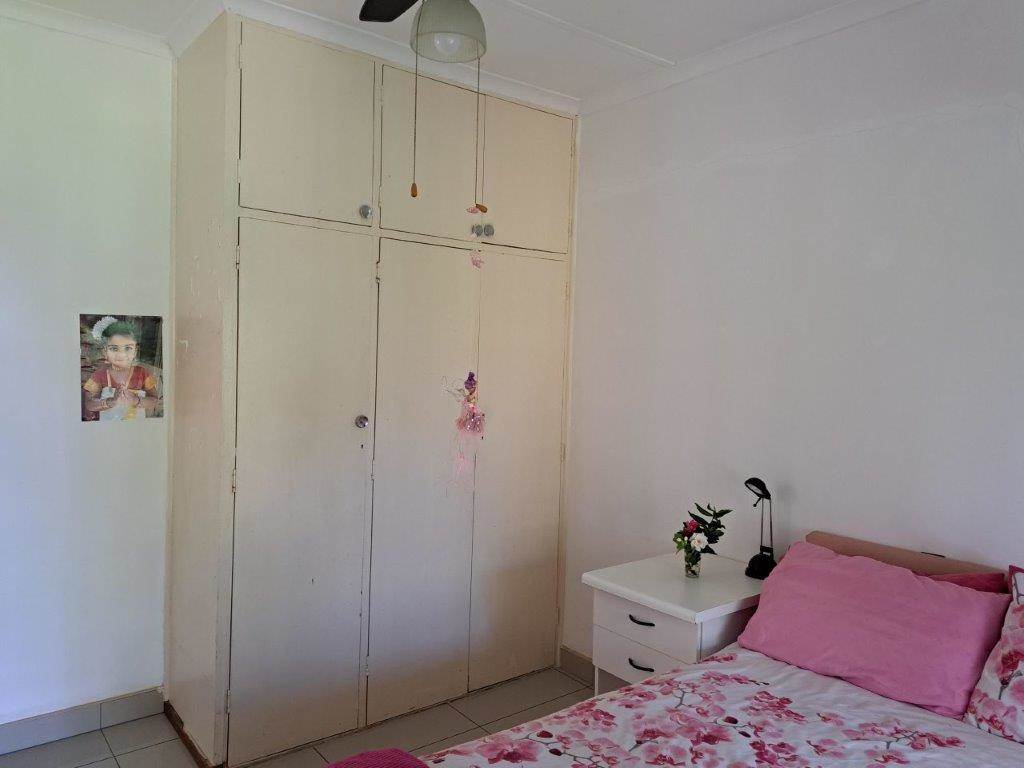 2 Bed Duplex in Port Edward photo number 17