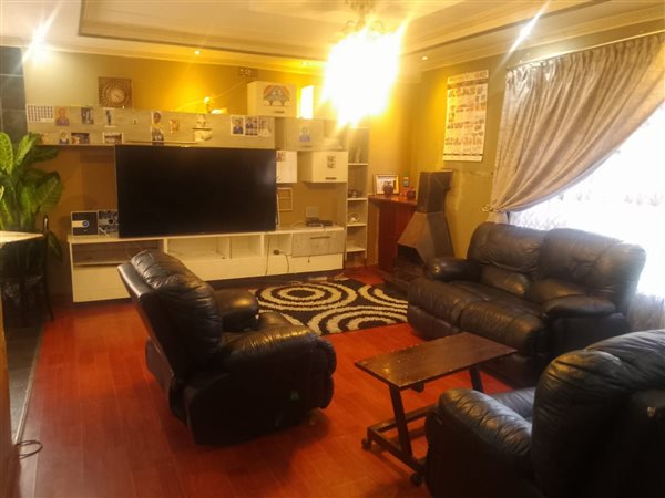 3 Bedroom House 3 Bedroom House