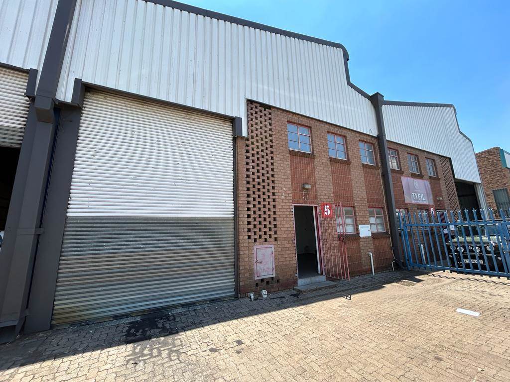 338  m² Industrial space in Jet Park photo number 1
