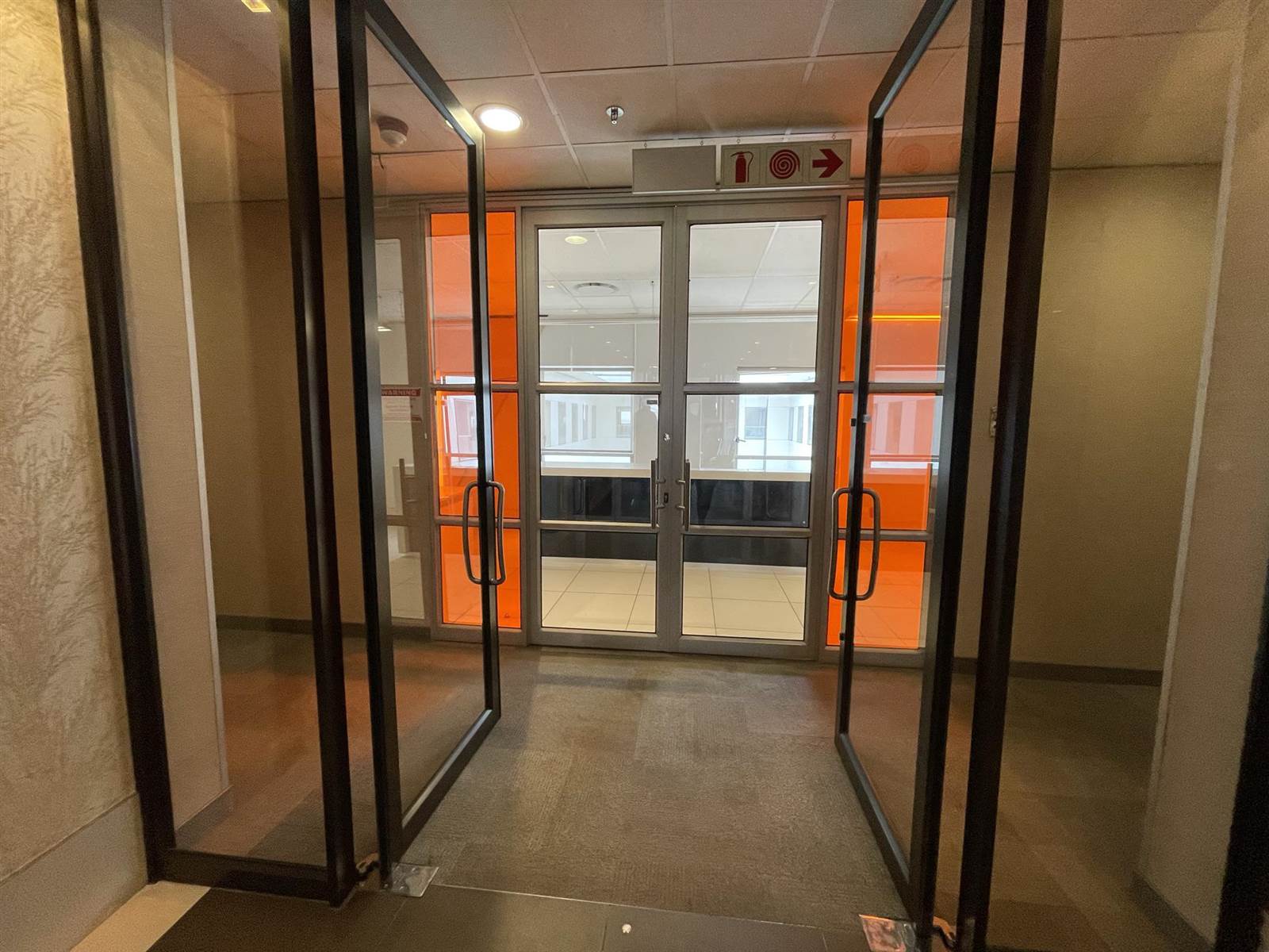 918  m² Commercial space in Rosebank photo number 3