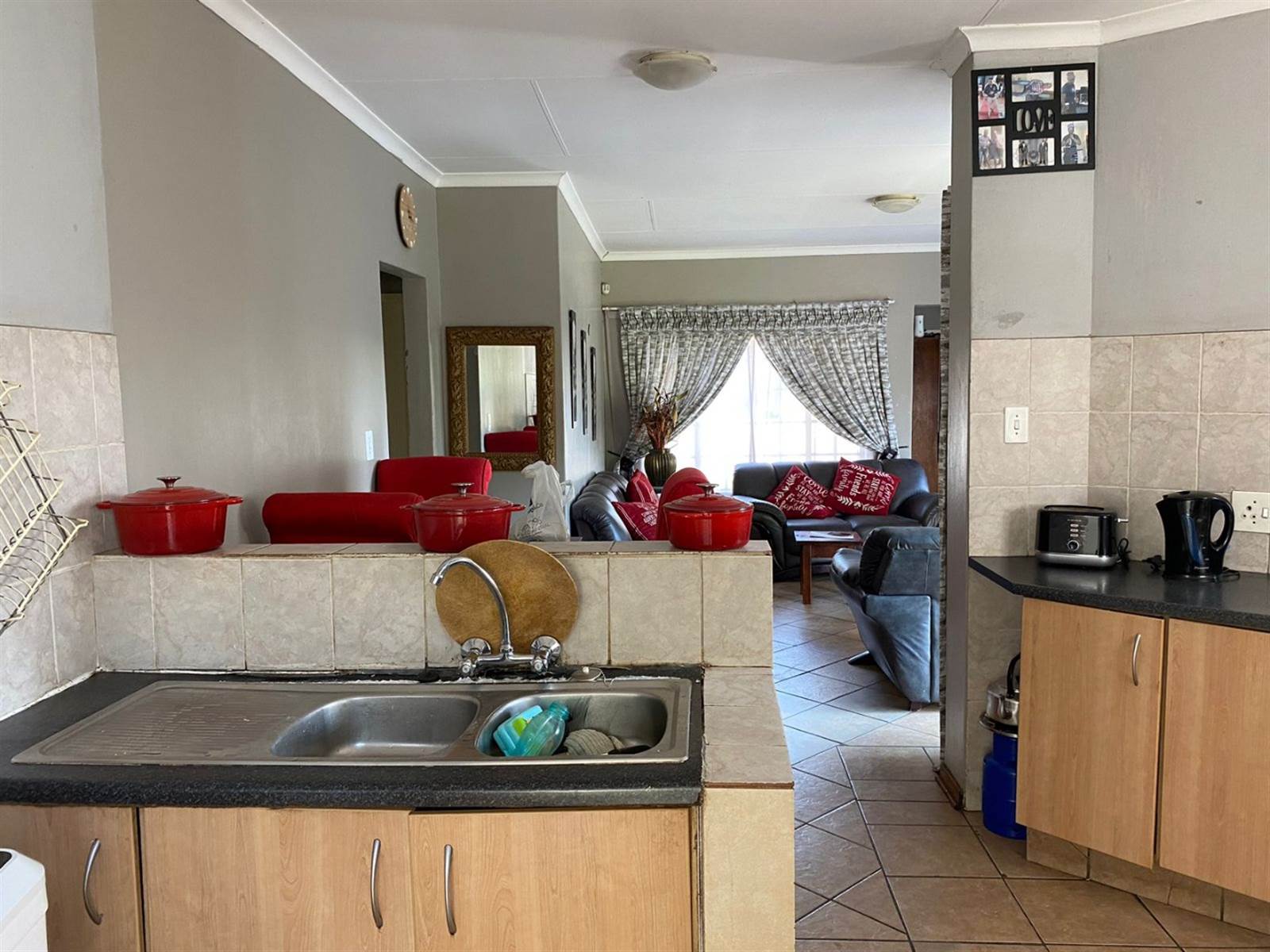 2 Bed House in Middelburg South photo number 1