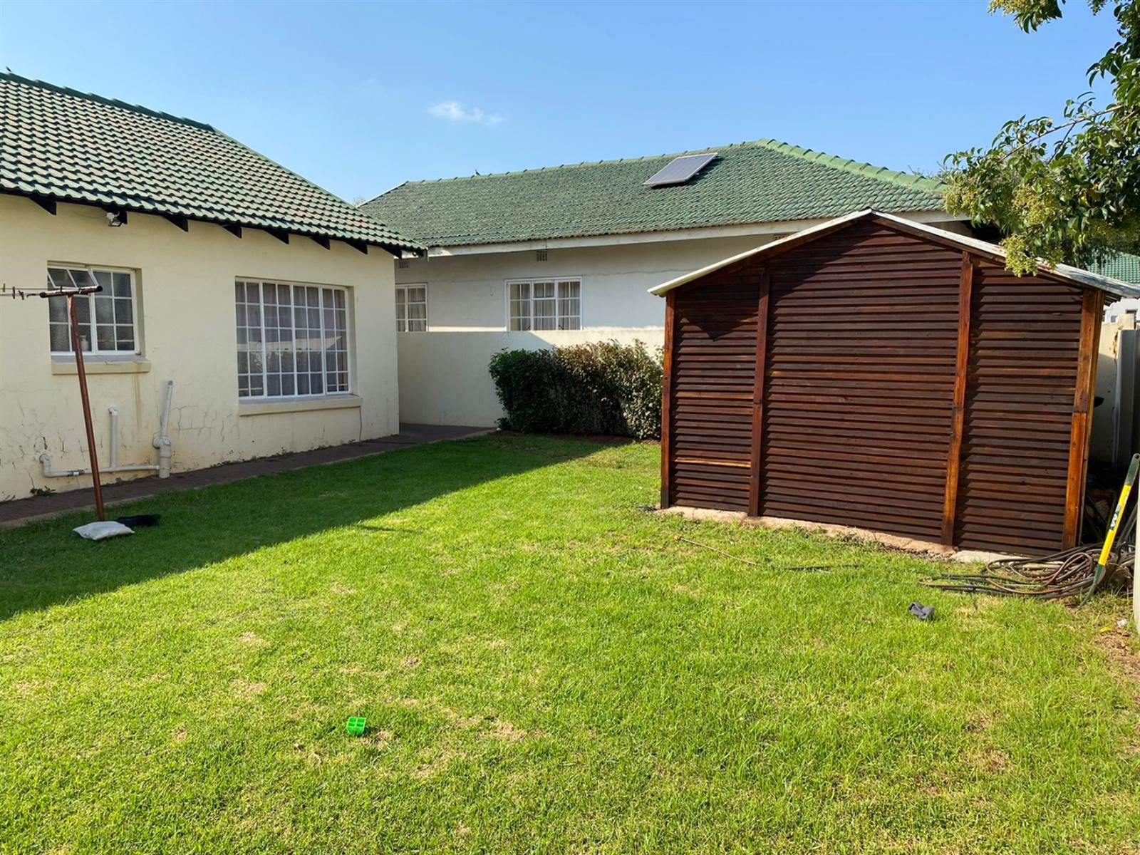 2 Bed House in Middelburg South photo number 12