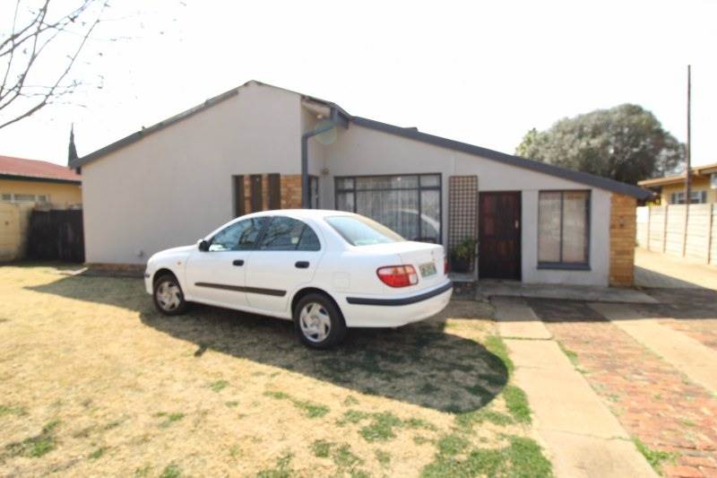 5 Bed House in Potchefstroom Central photo number 25